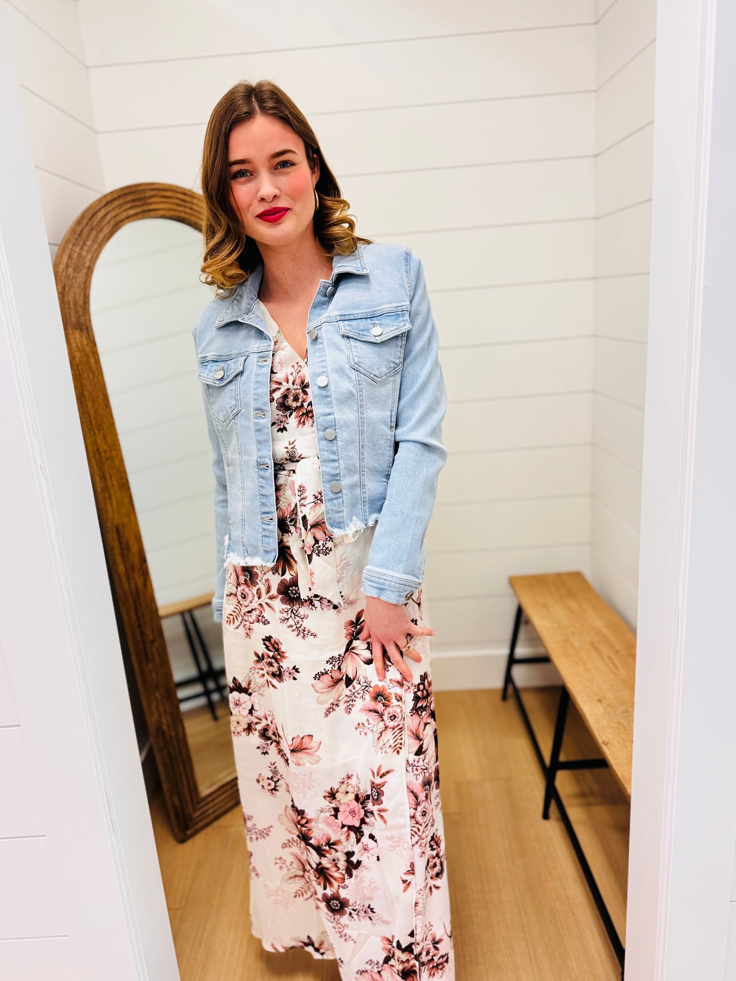 Irregular Fray Hem Light Wash Denim Jacket - Risen