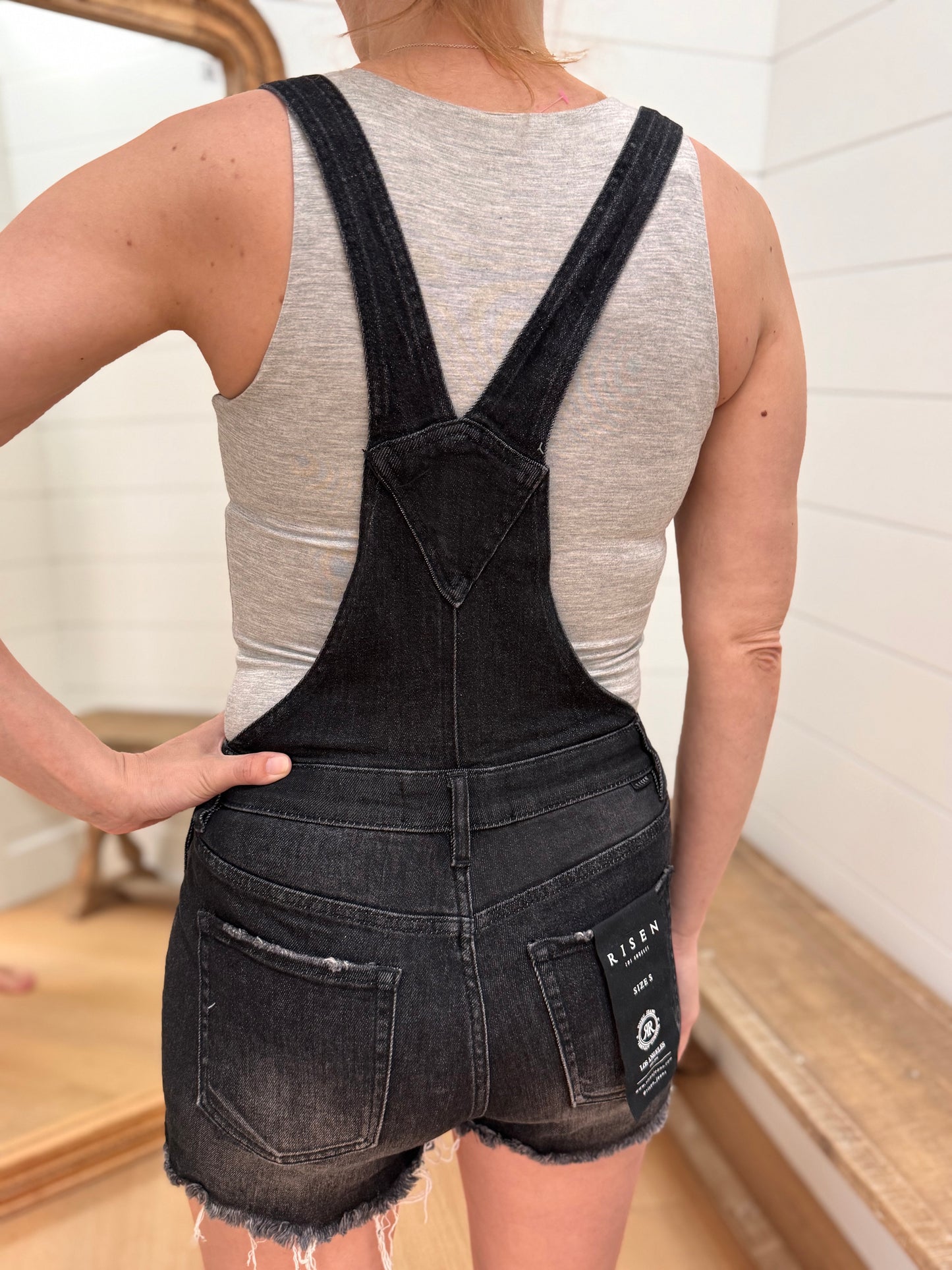 Black Distressed Shortall - Risen