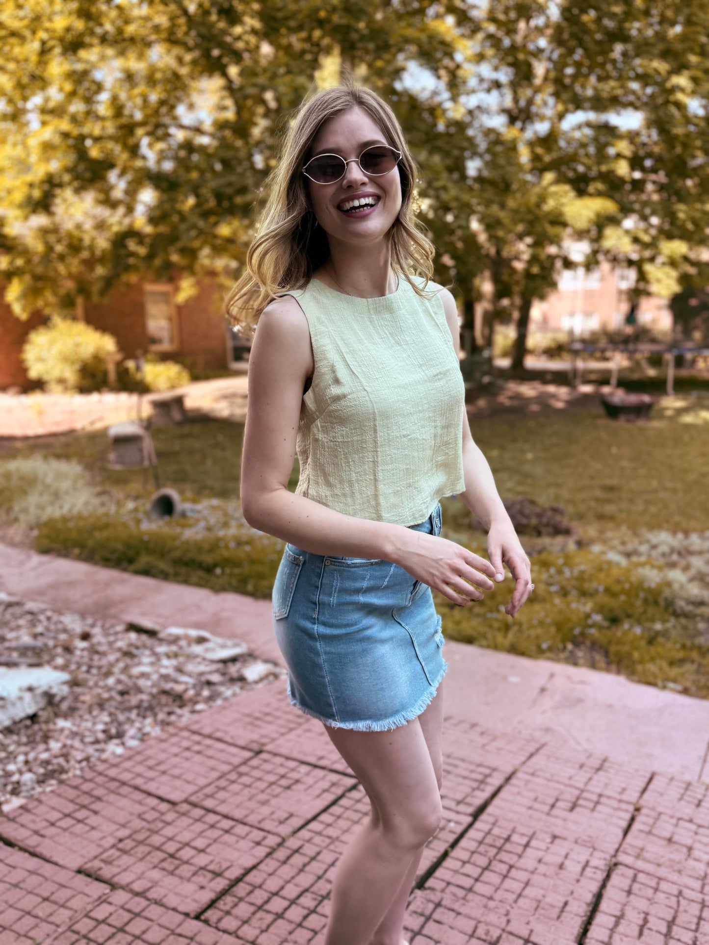 Sleeveless Back Button Detail Top