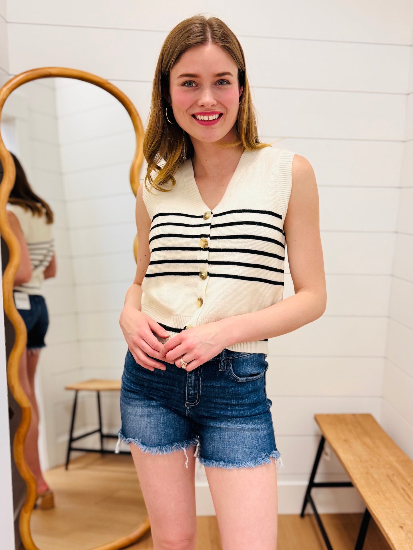 Contrast Stripe Button Knit Vest