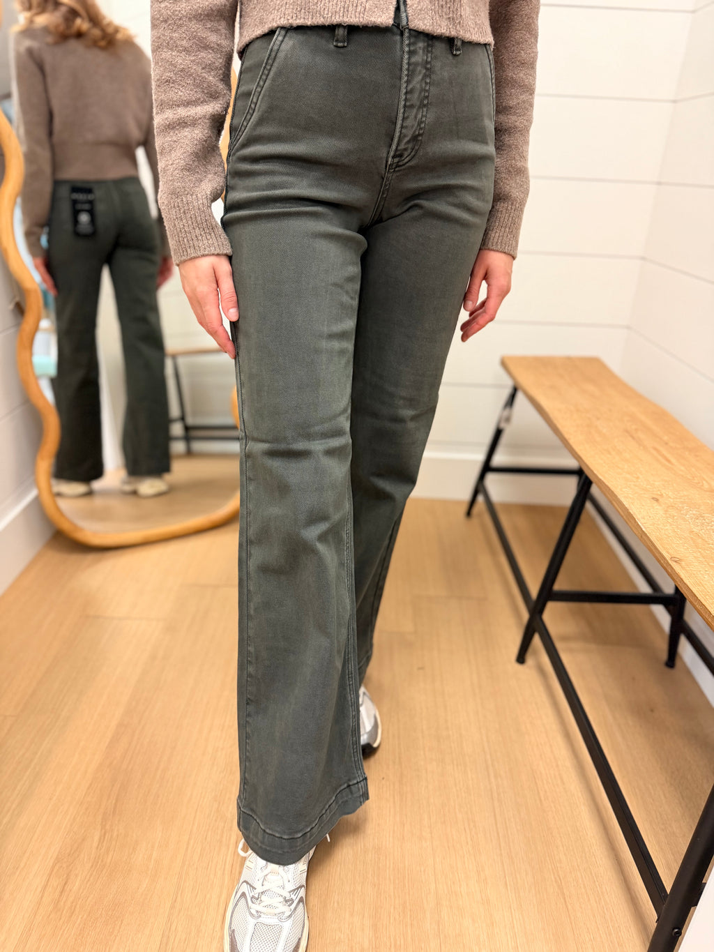 High Rise Wide Leg Slant Pocket Jeans - RISEN