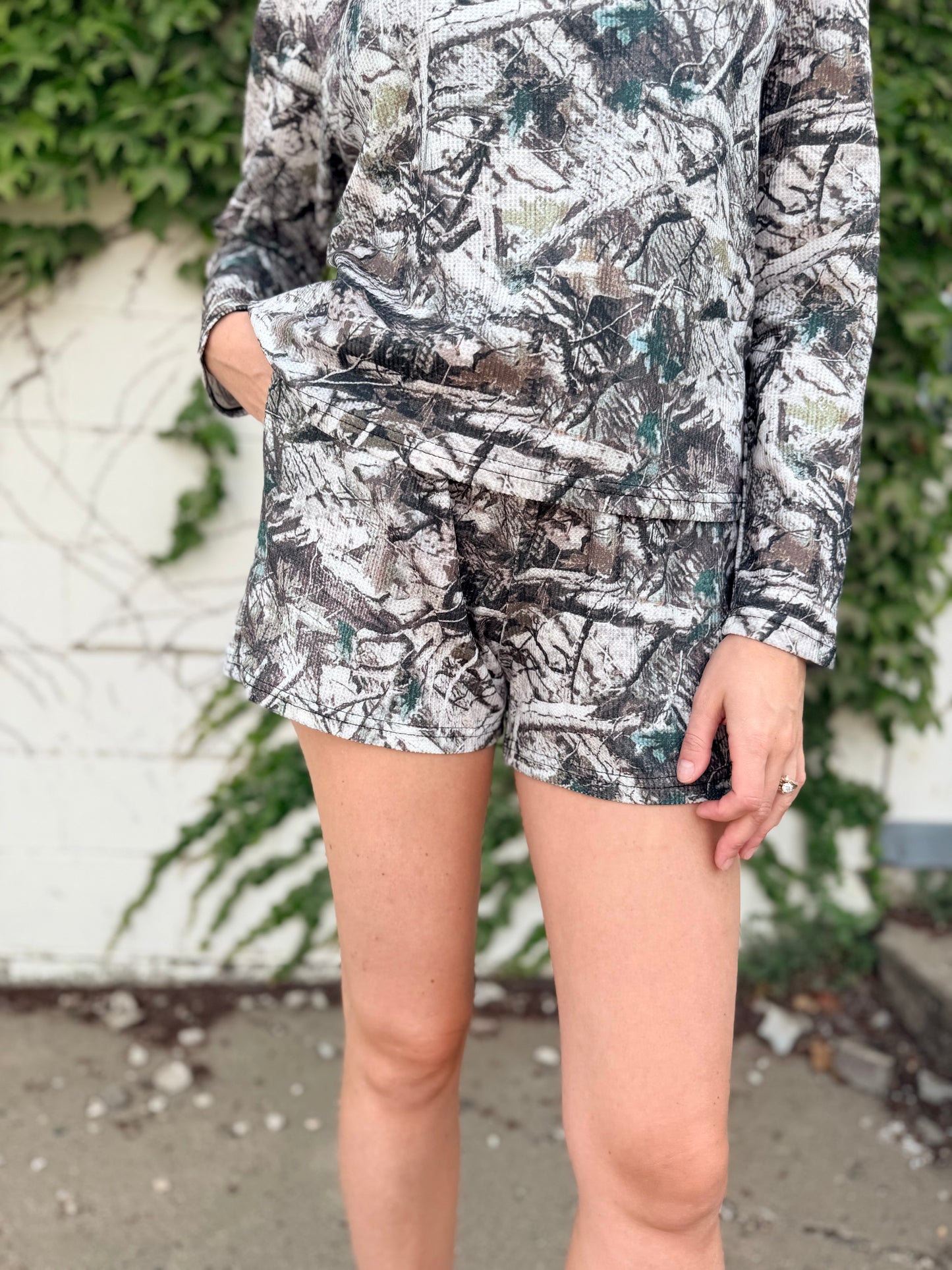 Camo Elastic Waist Shorts
