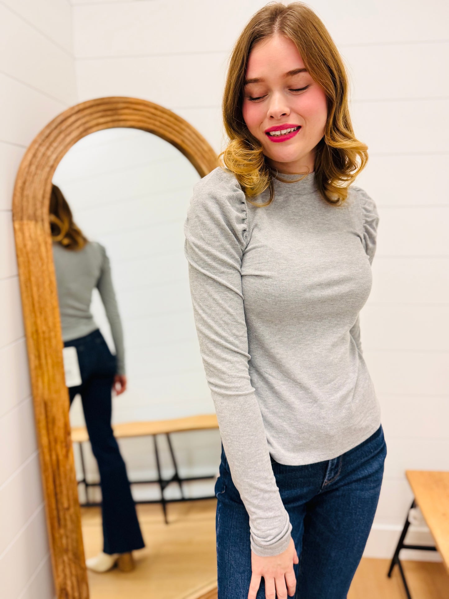 Puff-sleeve Top with Keyhole Back