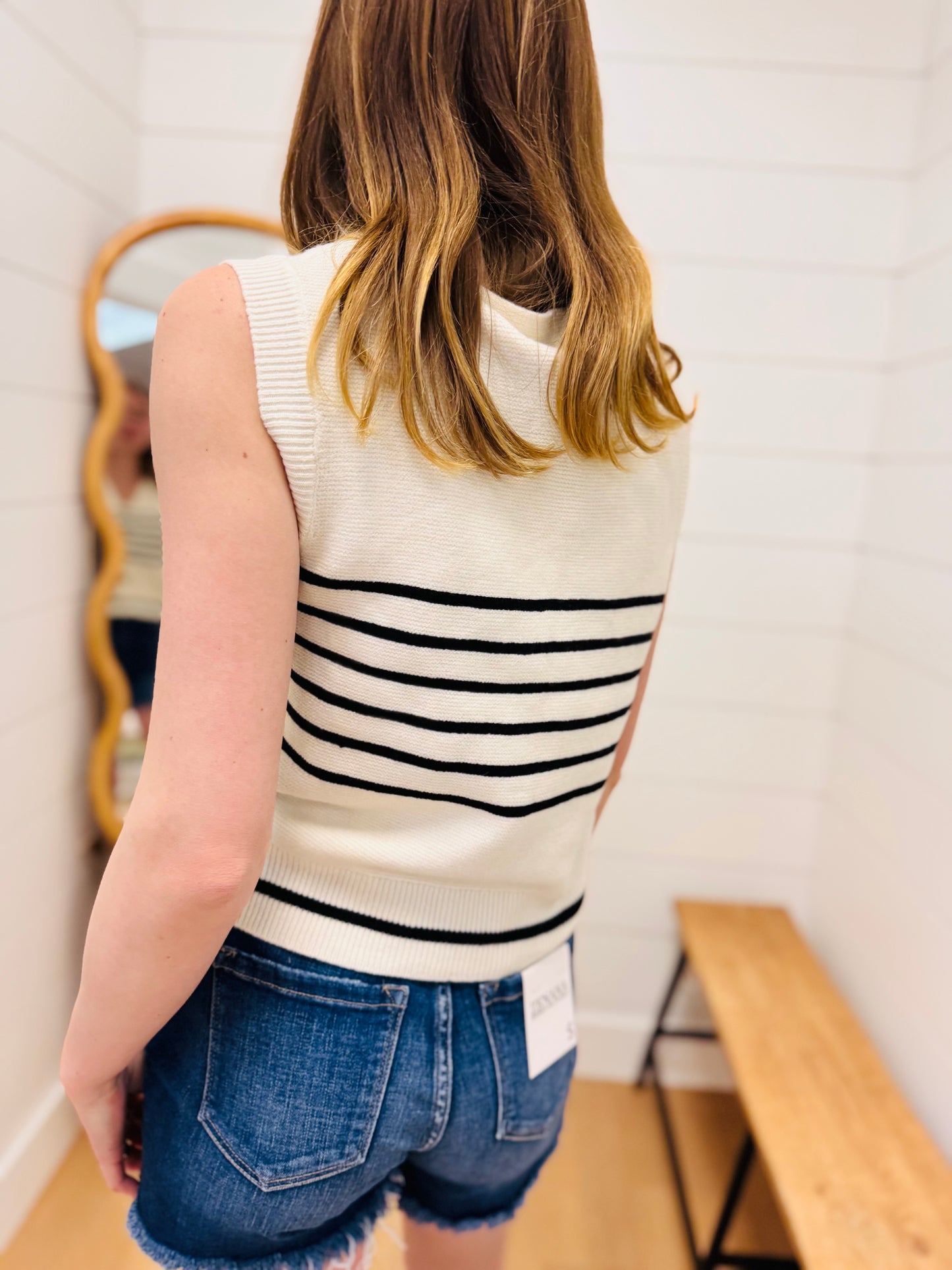 Contrast Stripe Button Knit Vest