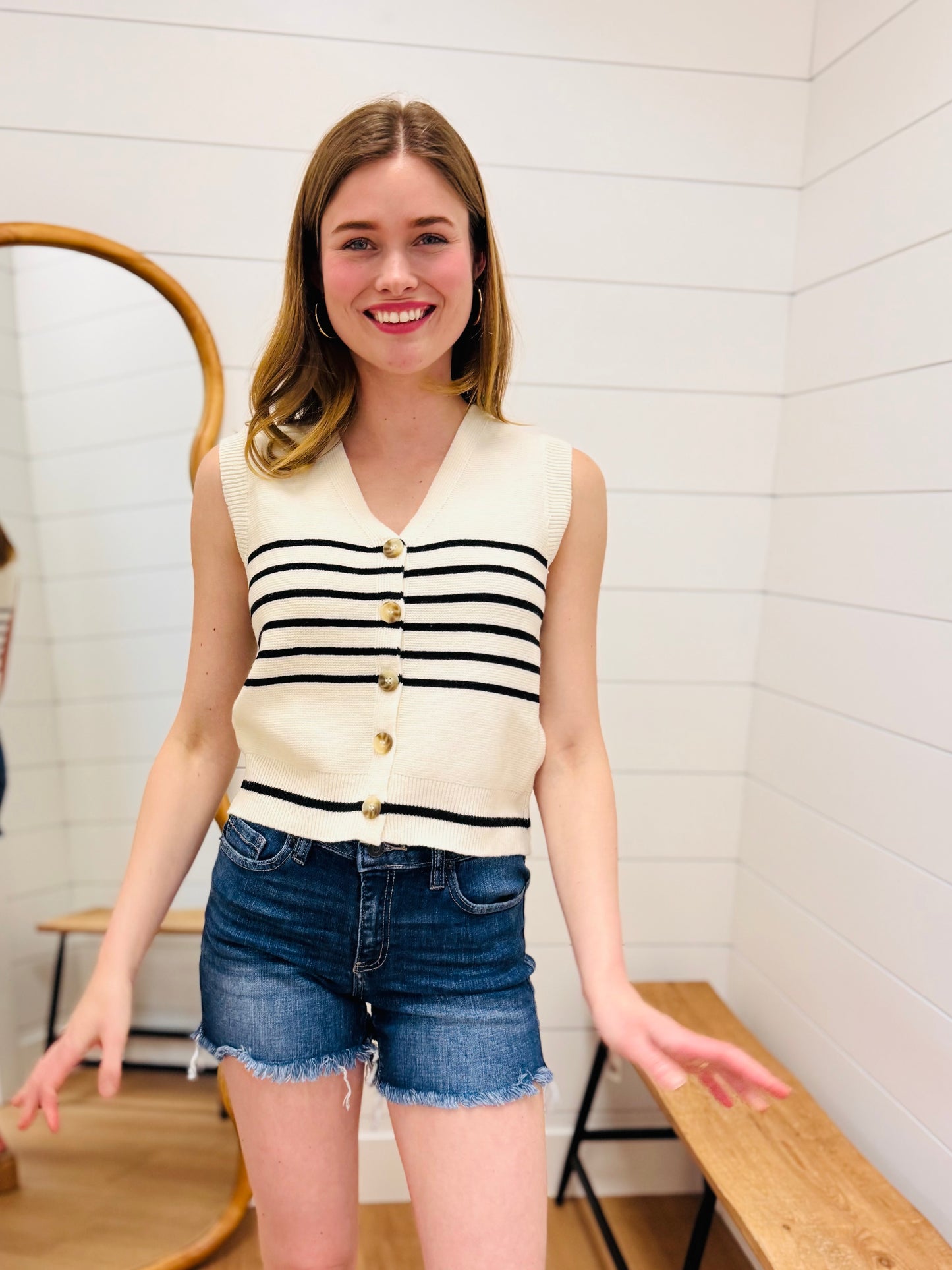 Contrast Stripe Button Knit Vest