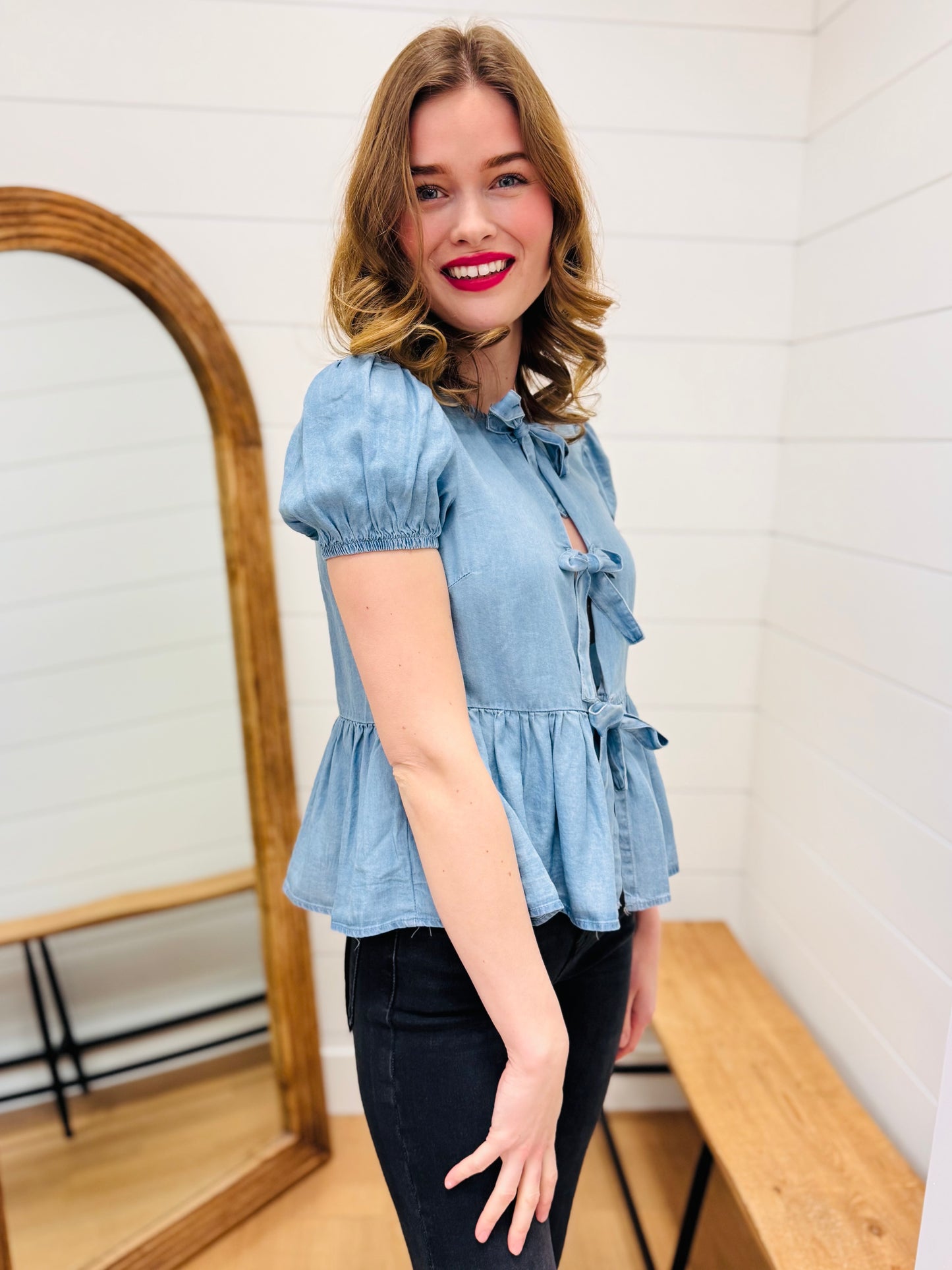 Front Tie Ruffle Hem Puff Sleeve Blouse
