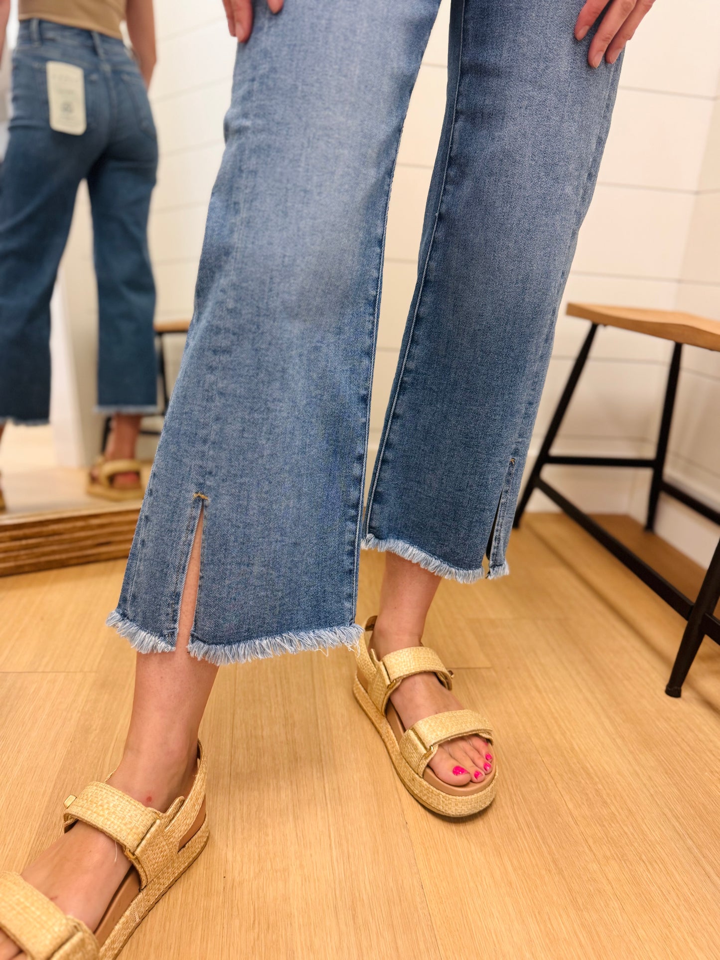 Medium Wash Crop Jean with Front Slit - Risen