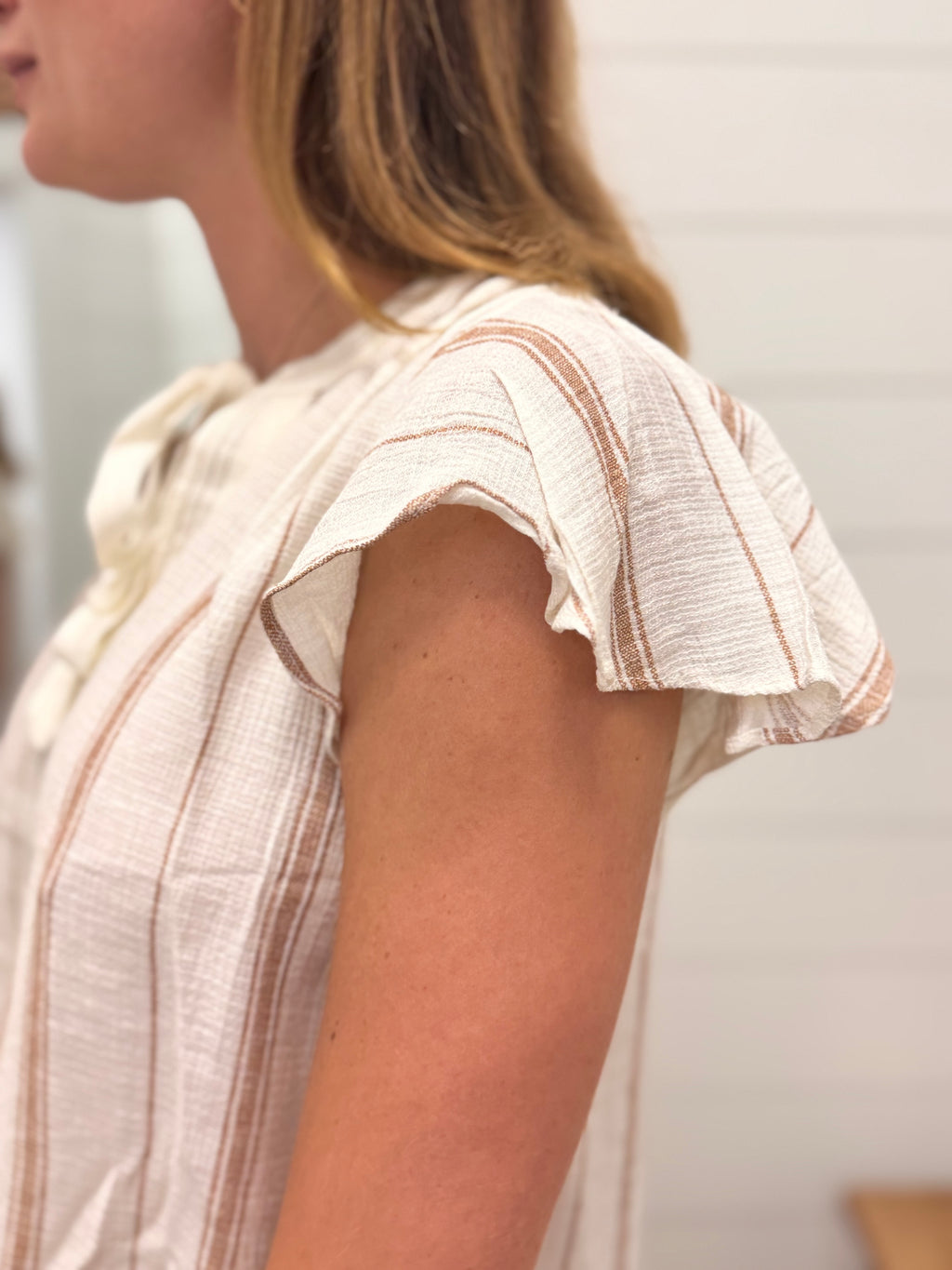 Top with mini v + tie closure