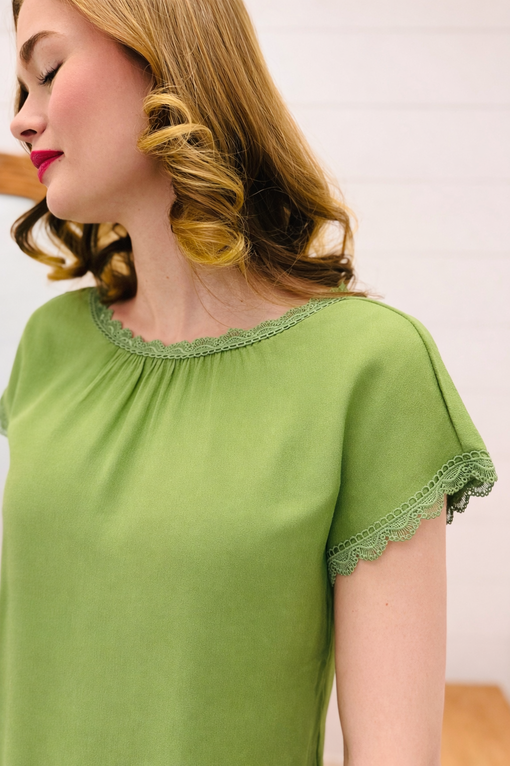 Lace Trim Back Bow Detail Short Sleeve Blouse
