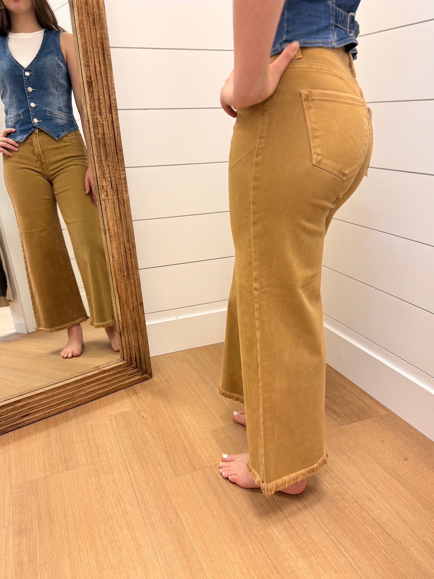 High Rise Wide Jean in Mocha - Risen