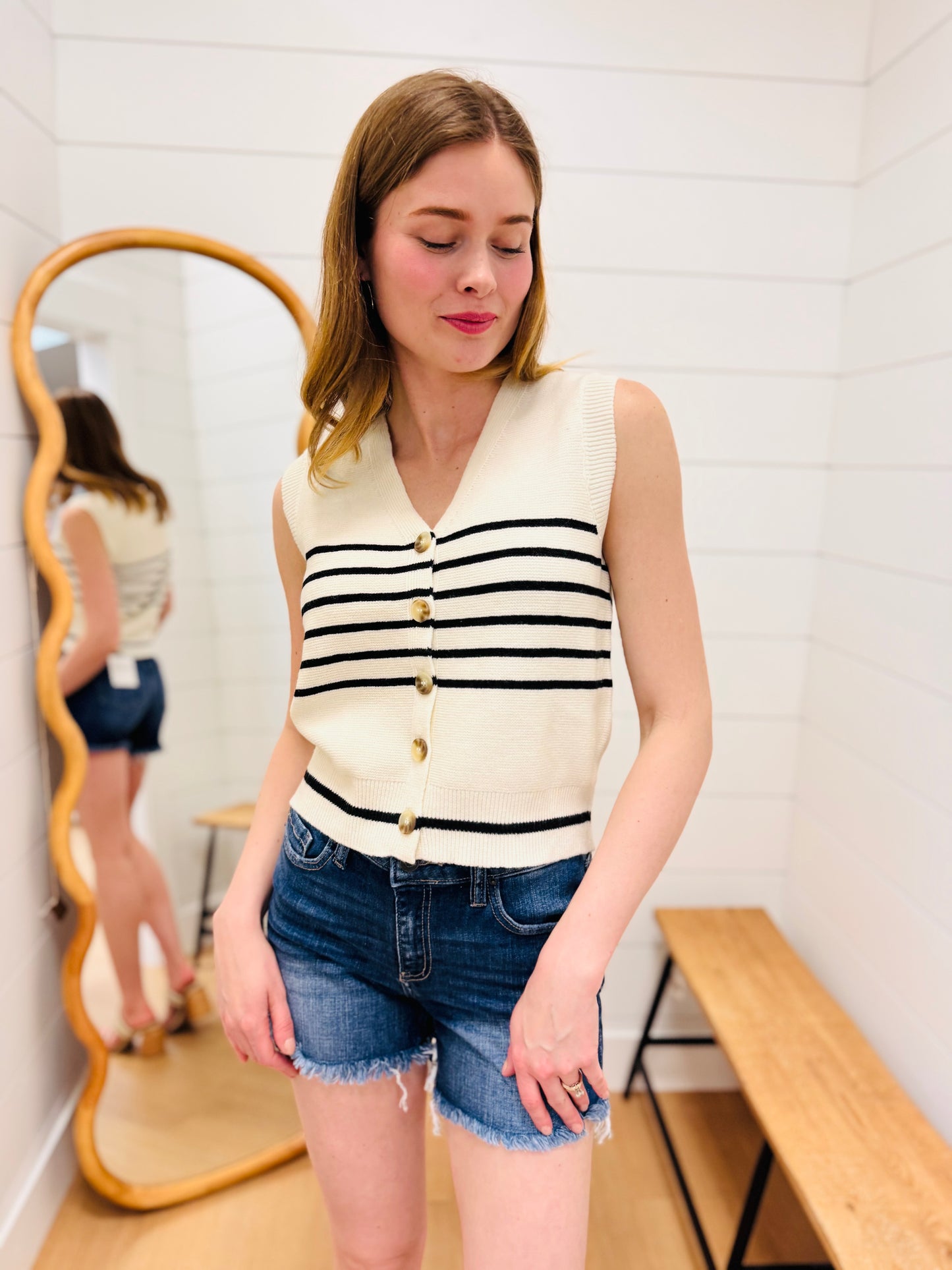 Contrast Stripe Button Knit Vest