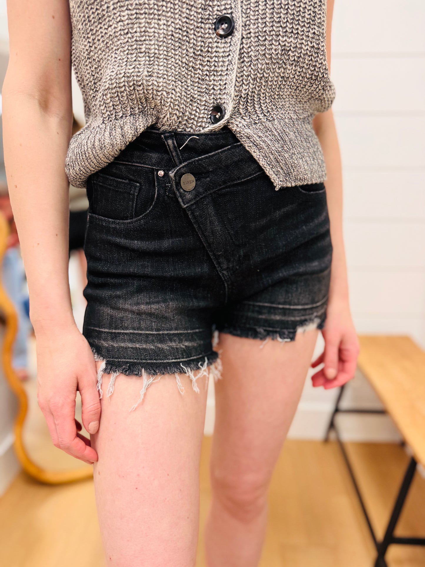 Crossover Waist Black Shorts - RISEN