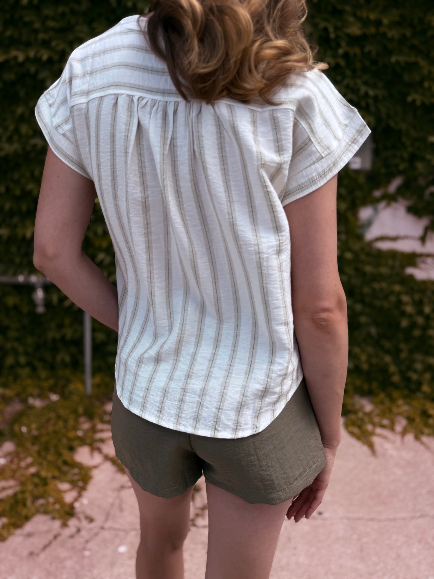 The Resort Linen Short - Olive