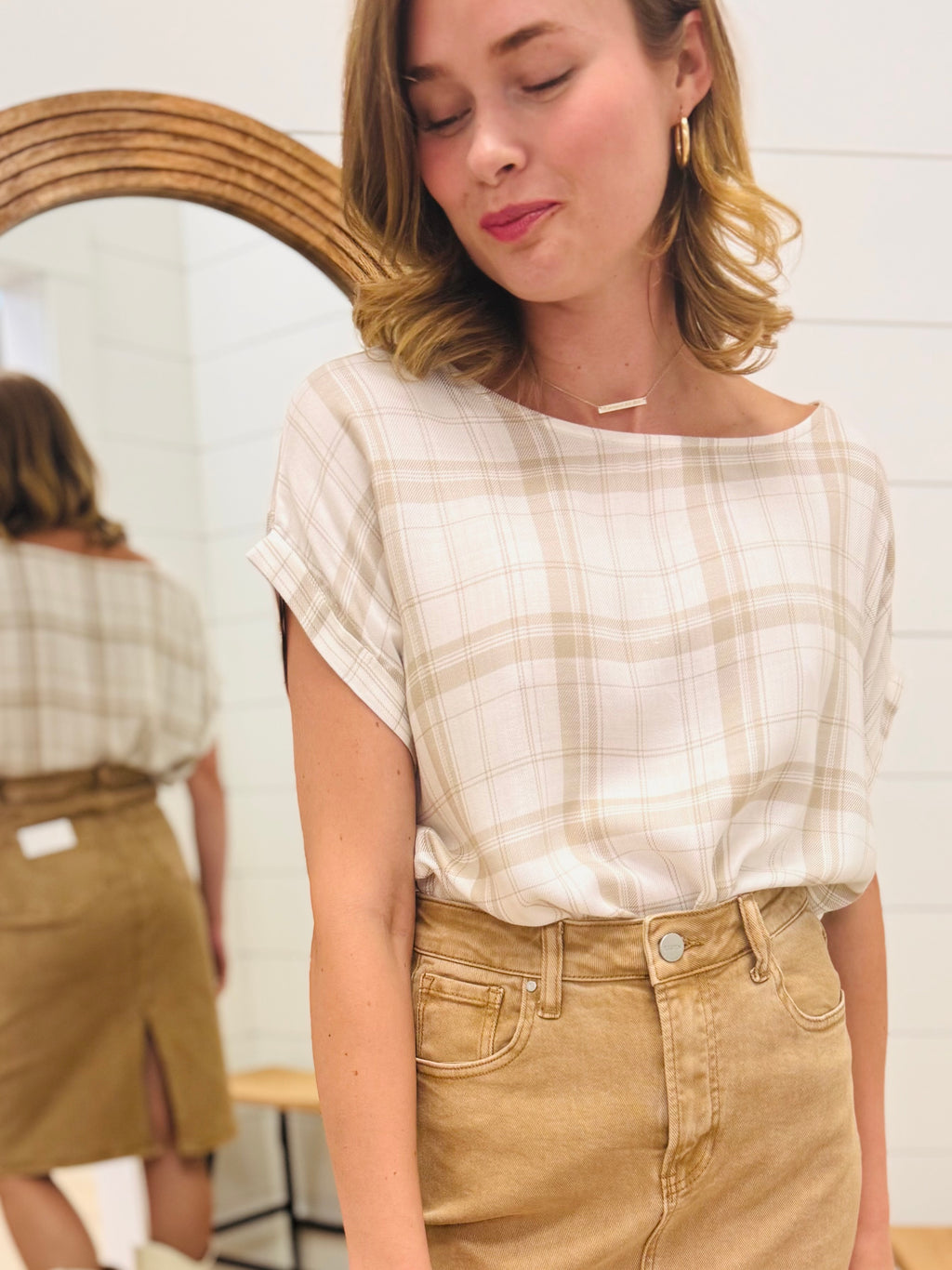 Plaid Knit Top with Folded Sleeve