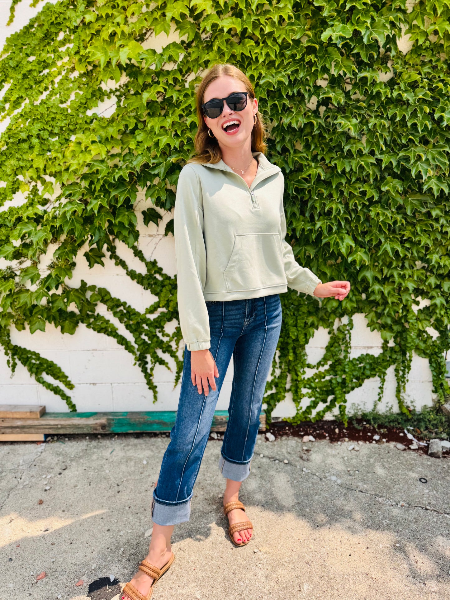 Half-zip Sweatshirt - Light Olive