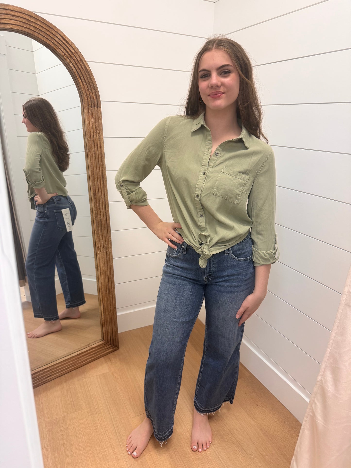 Mid Rise Shadow Hem Jean - Risen