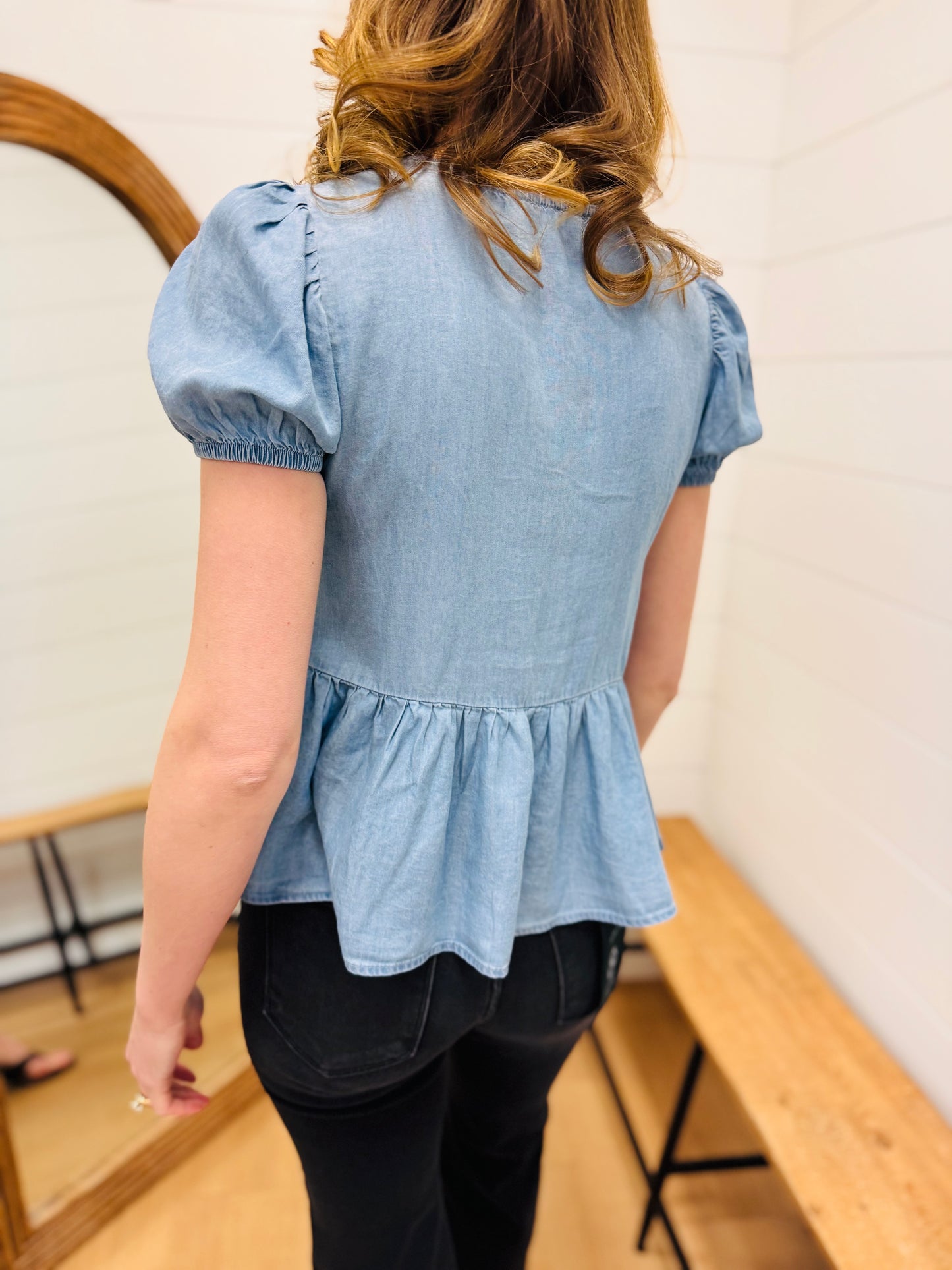 Front Tie Ruffle Hem Puff Sleeve Blouse