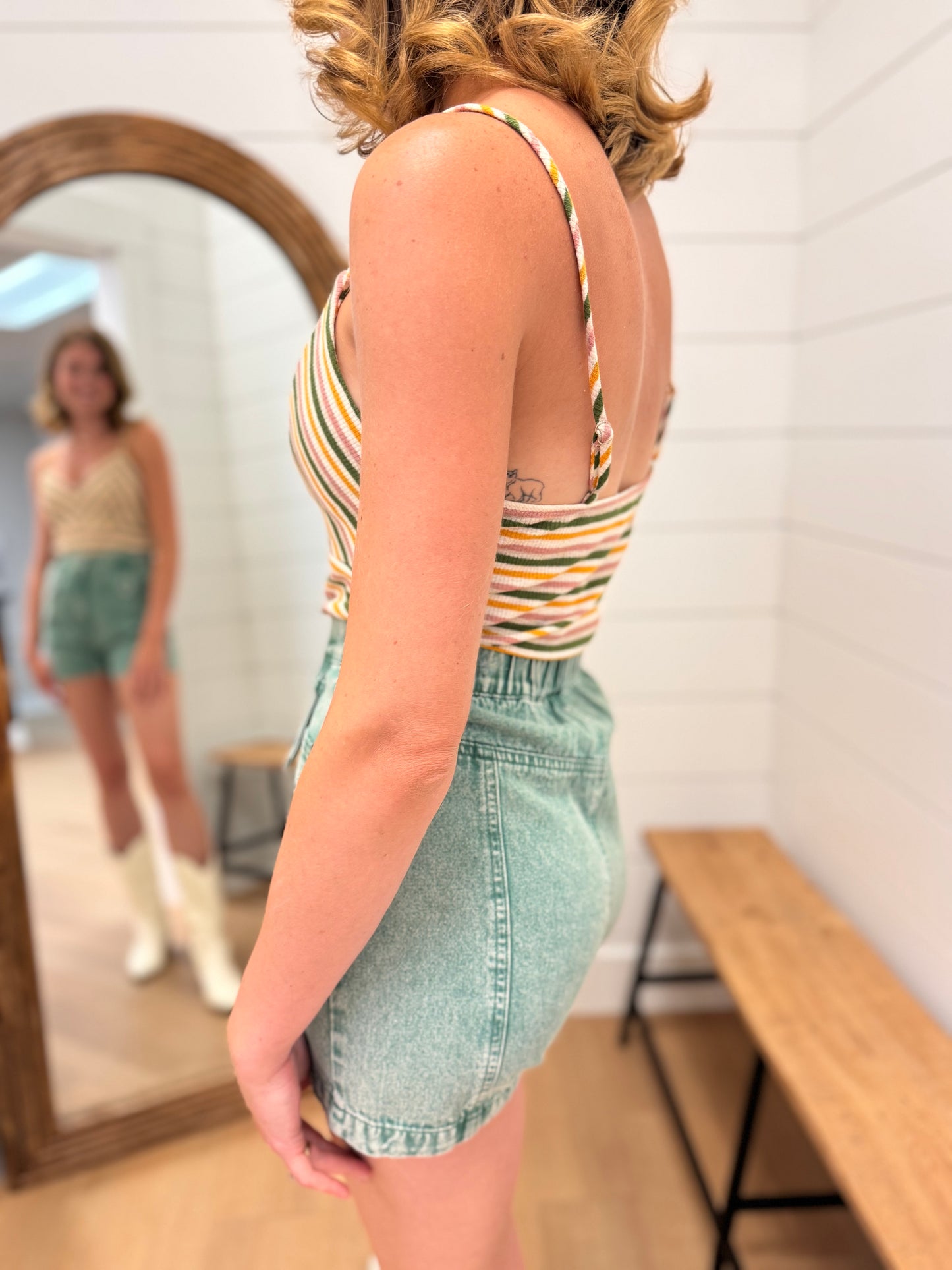 Vintage Shorts in Washed Green