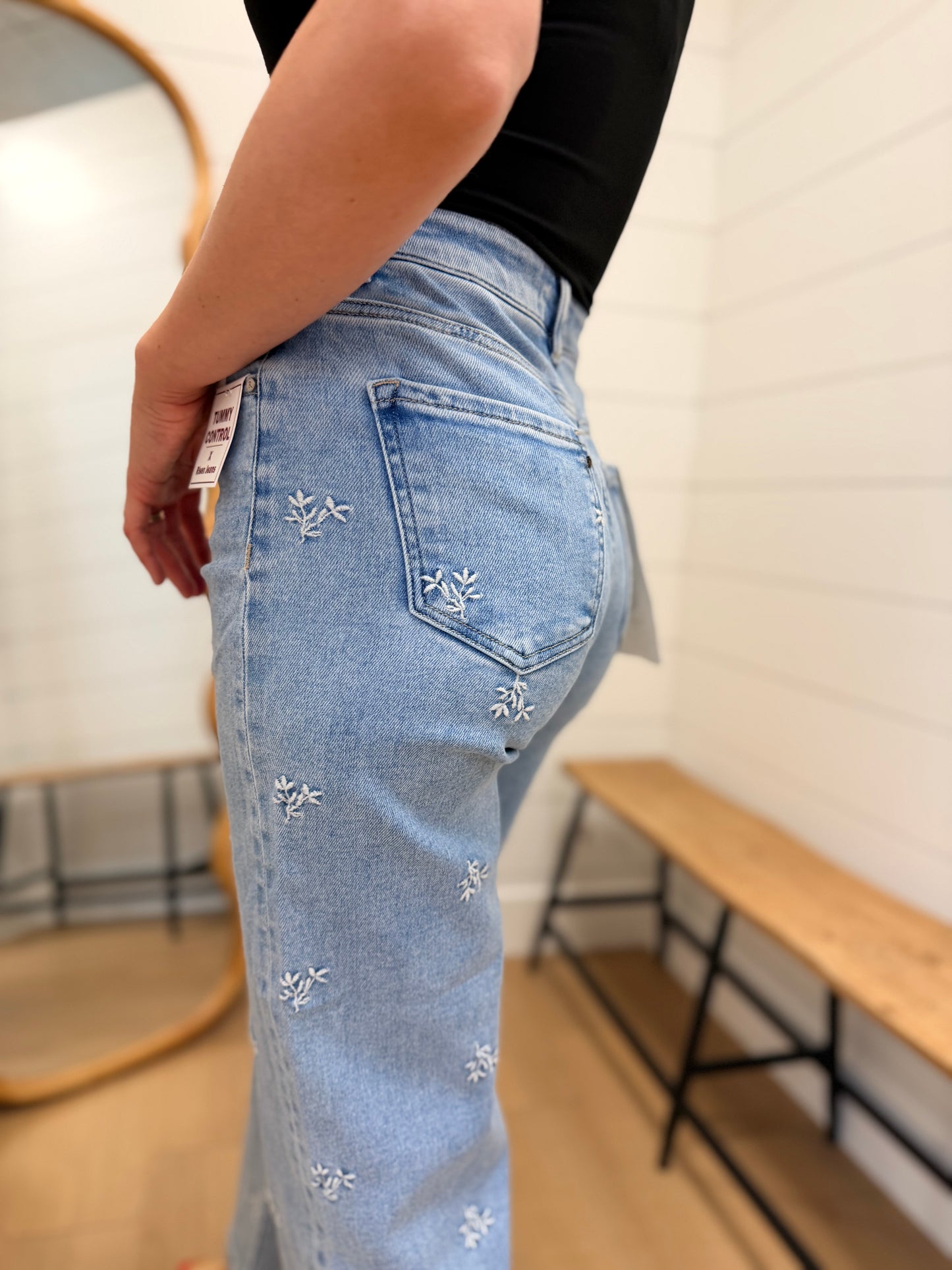 Wide Embroidered Jeans - Risen