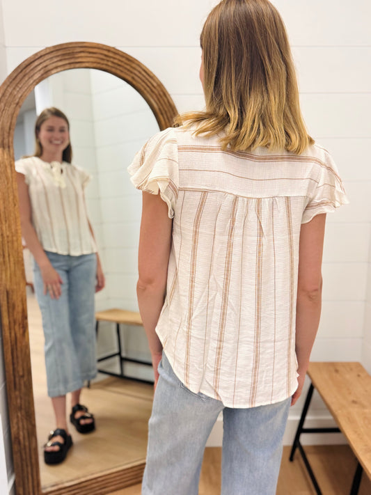 Top with mini v + tie closure