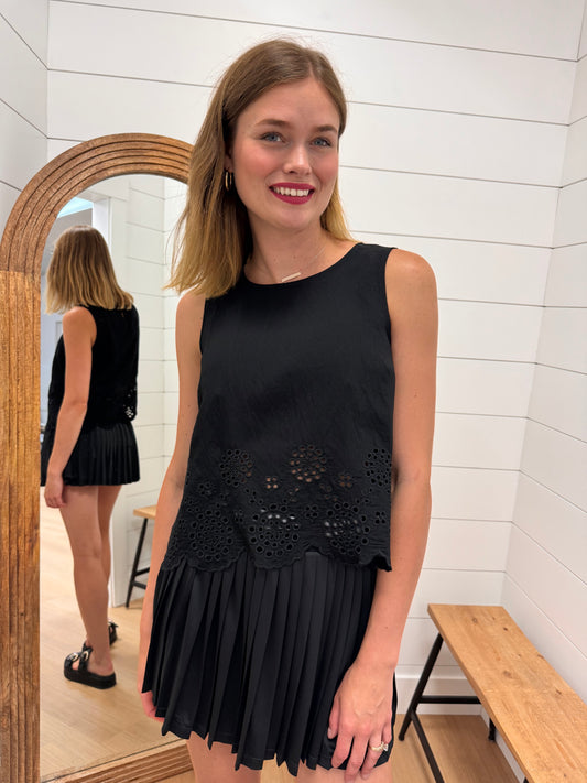 Eyelet Hem Tank Top - Black