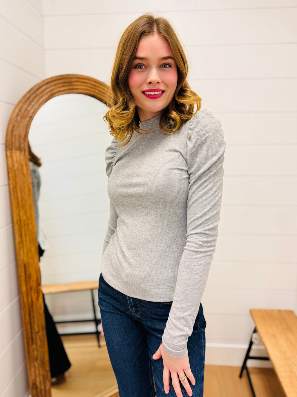 Puff-sleeve Top with Keyhole Back