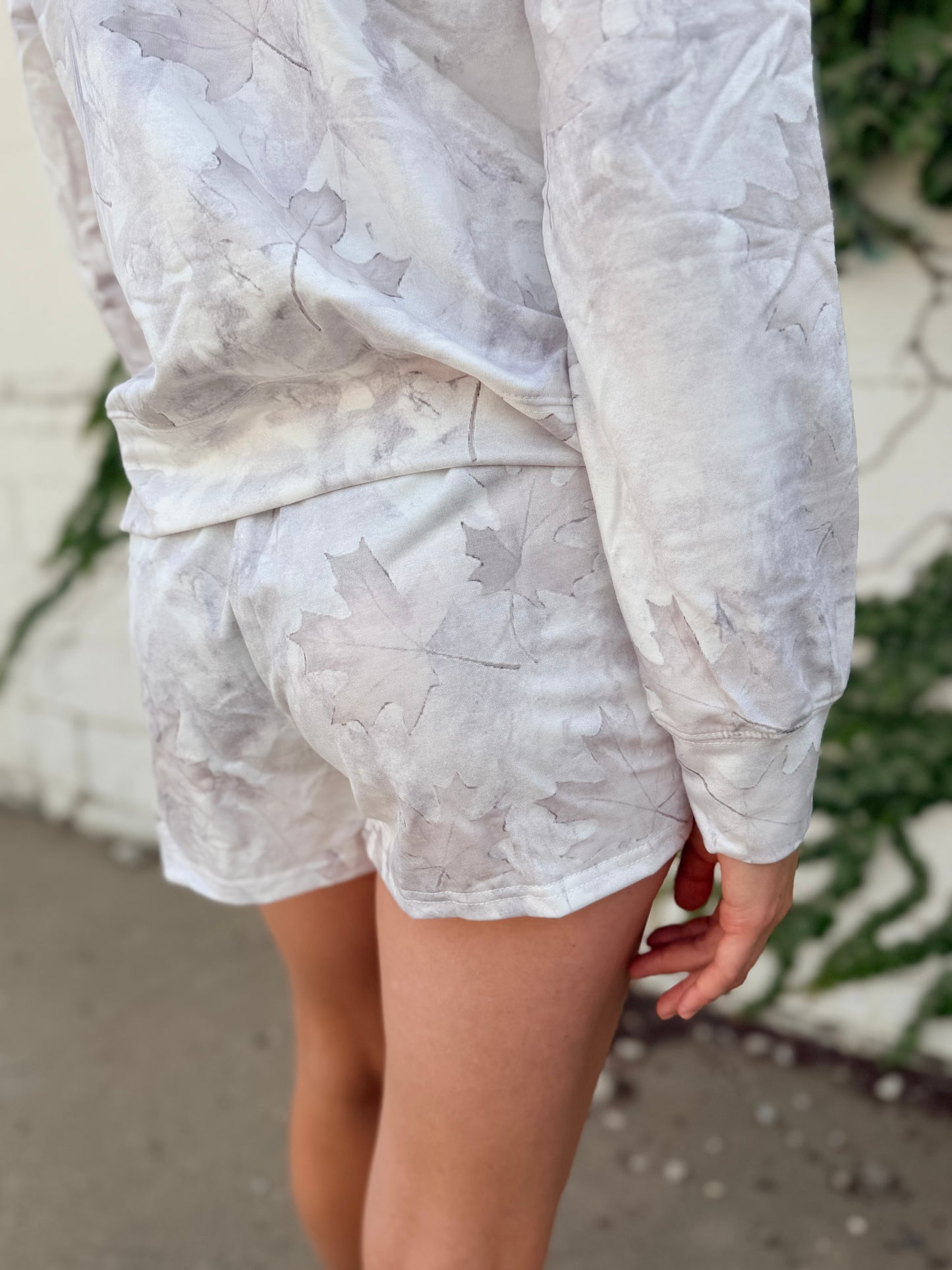 Camo Elastic Waist Shorts