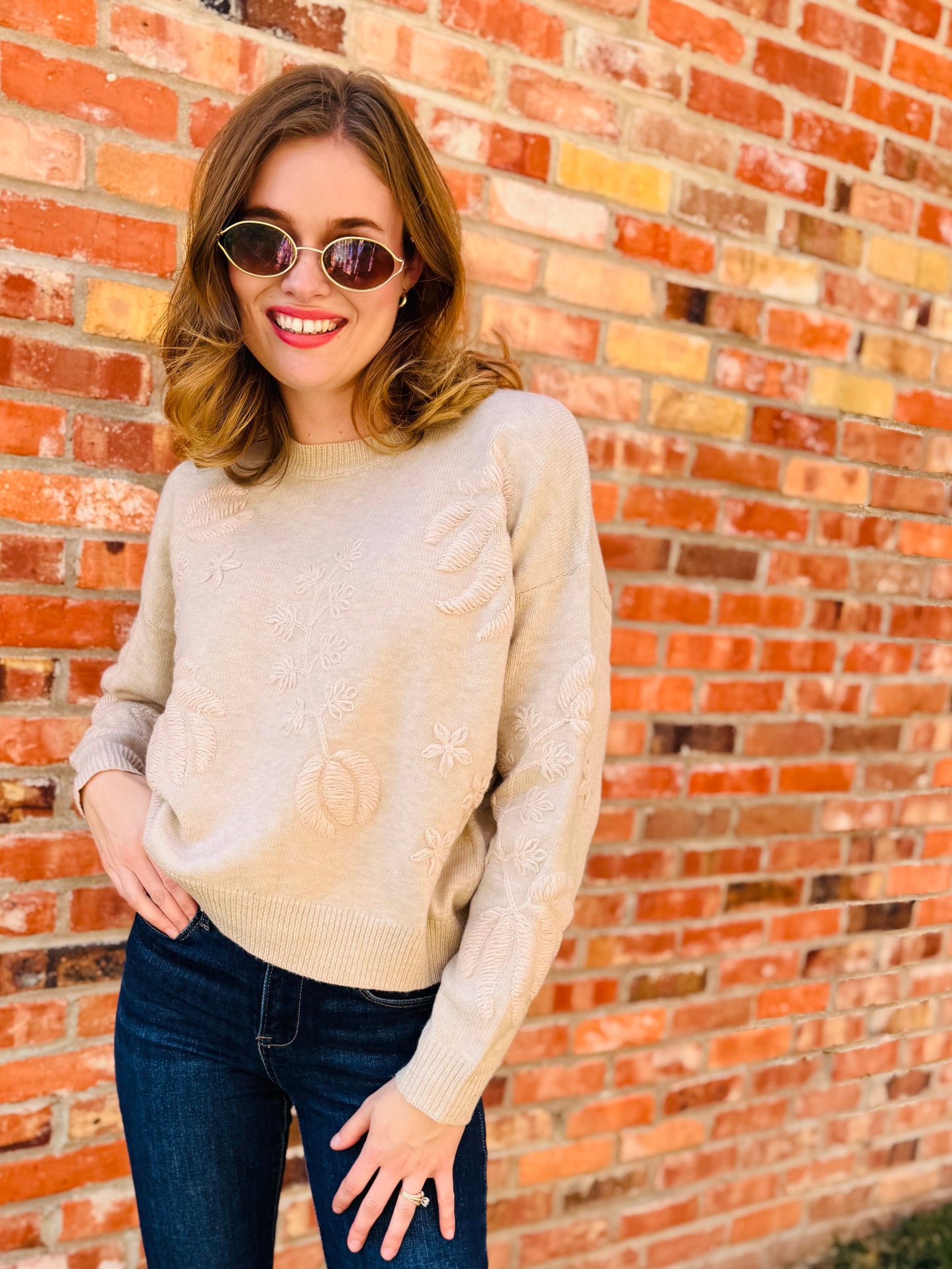 Floral Embroidery Crewneck Sweater - Dreamers