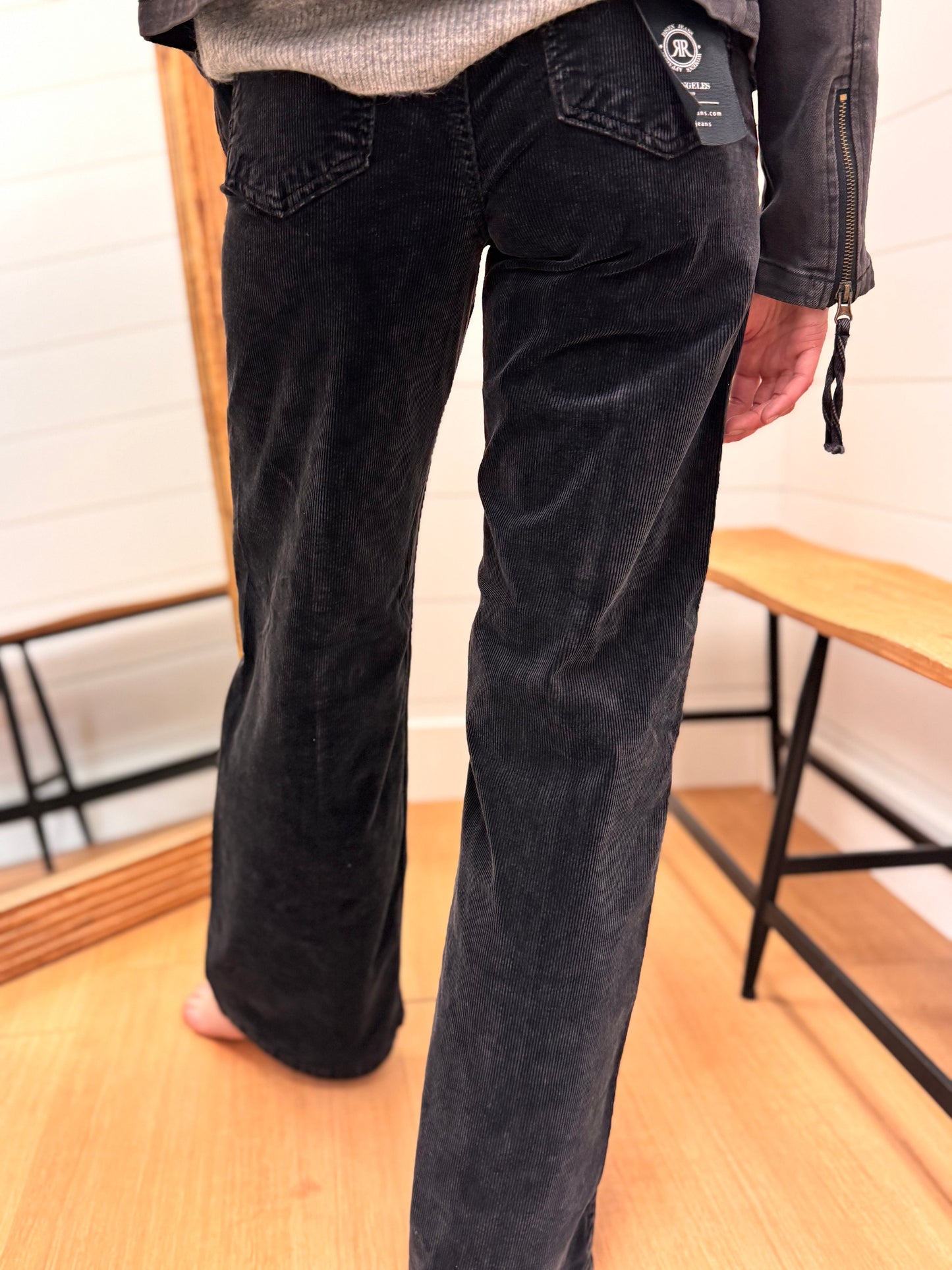 High Rise Wide Front Yoke Black Corduroy - Risen