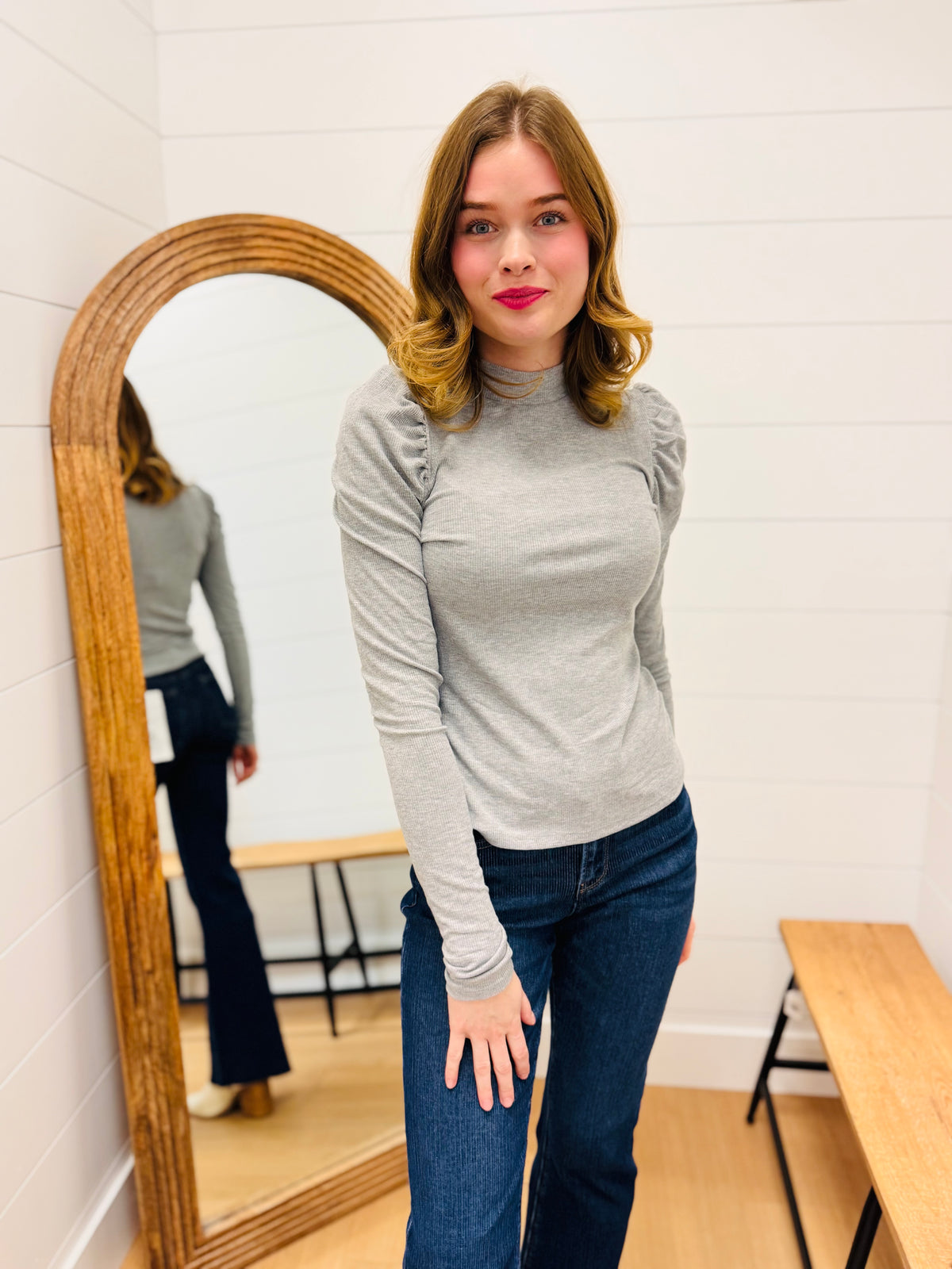 Puff-sleeve Top with Keyhole Back