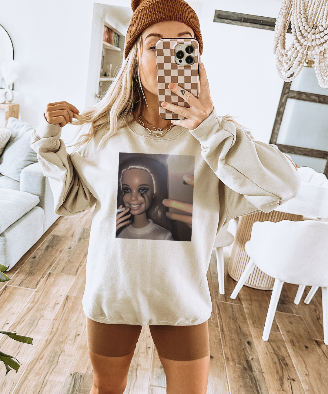 Delusional Doll Face Jessie Selfie - SWEATSHIRT
